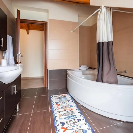 Cielo Alto Penthouse - 4 Bedrooms, Sleeps 10 Apartment