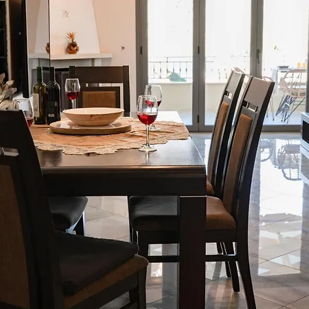 Cielo Alto Penthouse - 4 Bedrooms, Sleeps 10 * Argostoli (Kefalonia)