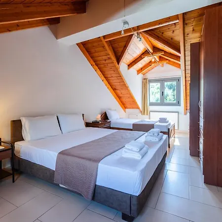 Cielo Alto Penthouse - 4 Bedrooms, Sleeps 10 Apartment Argostoli (Kefalonia)