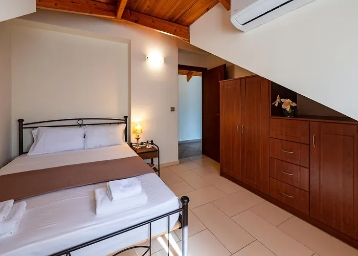 Apartament Cielo Alto Penthouse - 4 Bedrooms, Sleeps 10 Argostoli (Kefalonia)