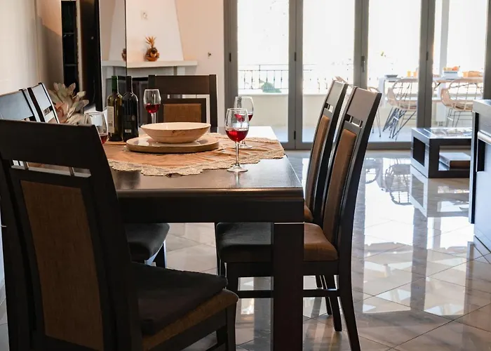 Cielo Alto Penthouse - 4 Bedrooms, Sleeps 10 * Argostoli (Kefalonia)