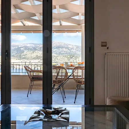 Cielo Alto Penthouse - 4 Bedrooms, Sleeps 10 * Argostoli (Kefalonia)